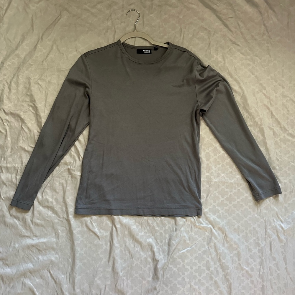 Murano Gray Long Sleeve Tee Classic Crew Neck